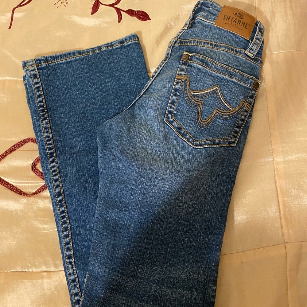 Shyanne bootcut jeans, size25short, medium wash, never worn